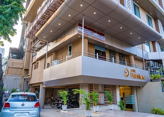 Hotel Pleasant Lake Ahmedabad